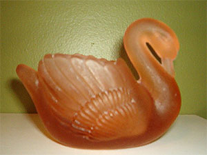 Made in Japan Pink Glass Swan