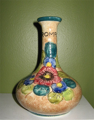 Deruta vase