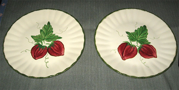 Set of Three 3 Vintage 1940s Blue Ridge Southern Pottery 'SUN BOUQUET' Dinner Plates